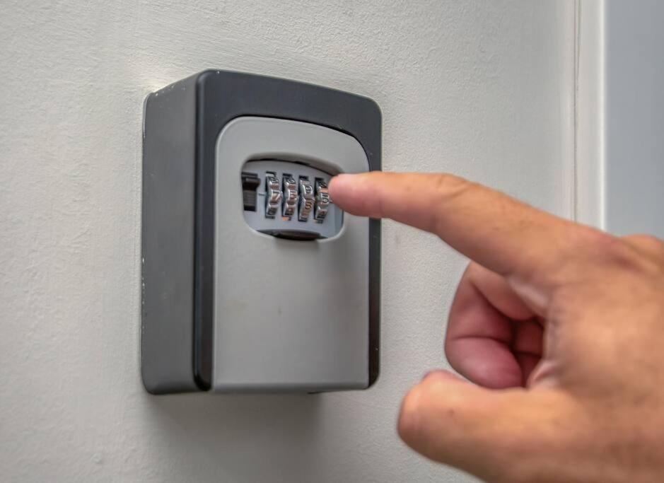 A Estrenar! Apartamento Con Pileta Zona Aeropuerto Wifi 200Mg อะซุนซิออง ภายนอก รูปภาพ